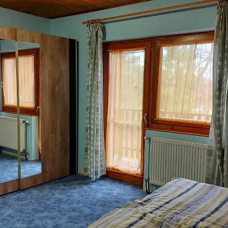 Voros Apartman Балатонфеньвеш