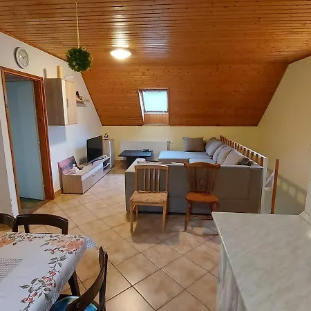 Voros Apartman Апартаменты *