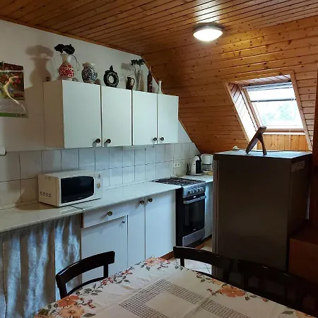 Апартаменты Voros Apartman