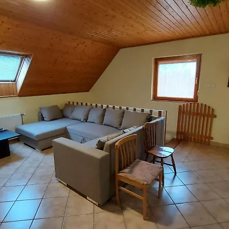 Voros Apartman Апартаменты *