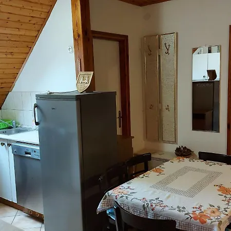 Апартаменты Voros Apartman *